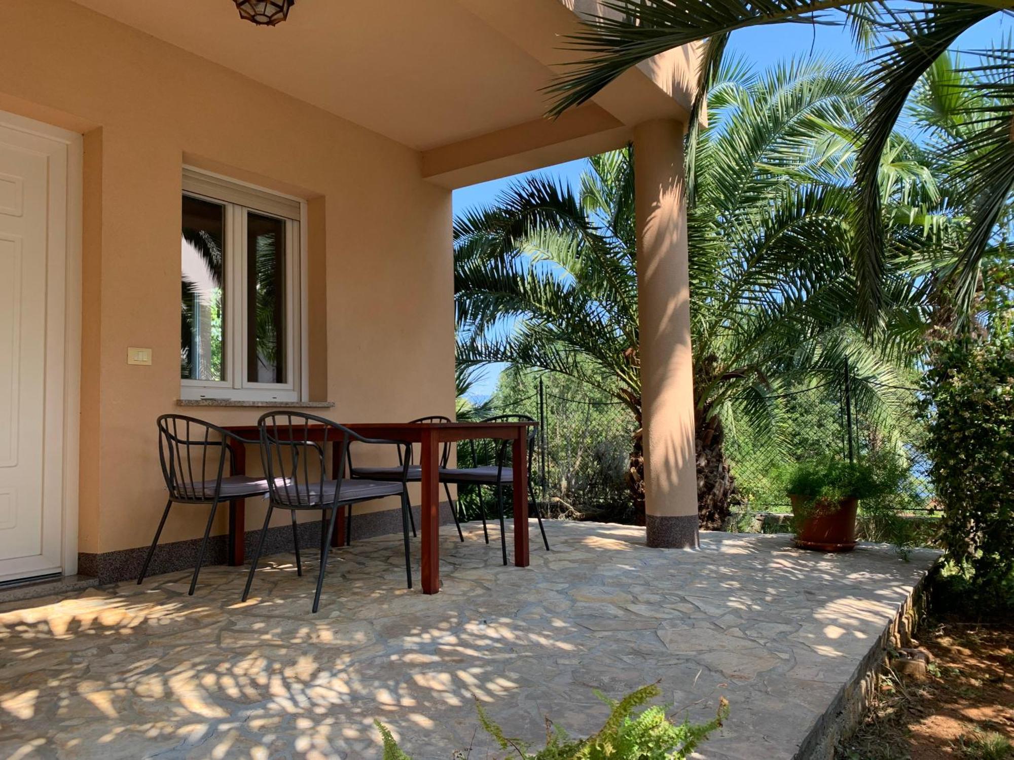 Grand Pool Apartment Ika-אופטיה מראה חיצוני תמונה